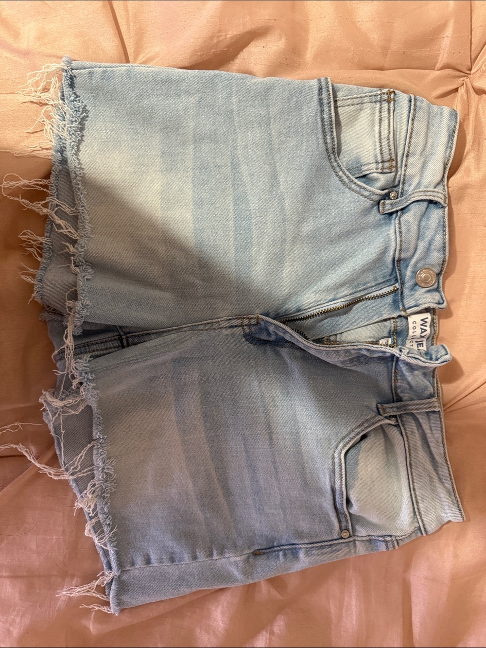Light Wash Denim Frayed Hem Shorts